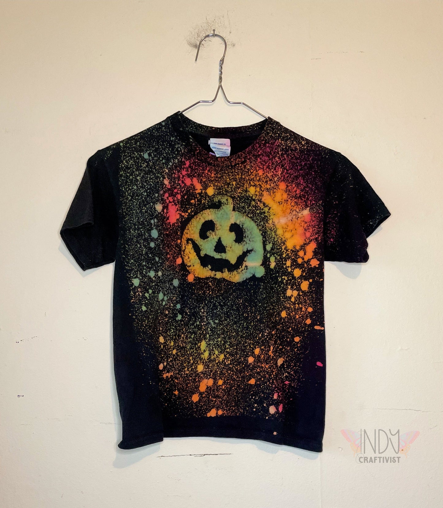 Splatter Pumpkin Kids Medium Halloween Reverse Tie Dyed T-shirt