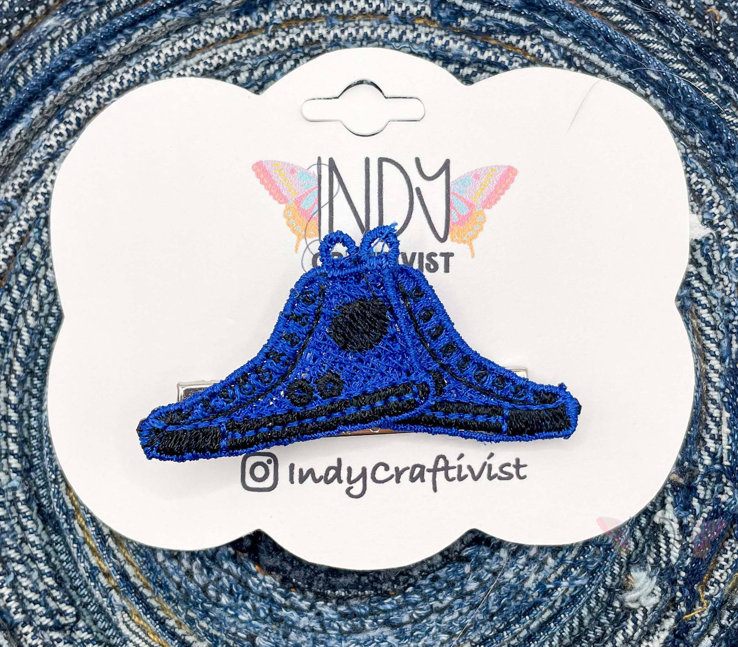 A Pair of I'm Speaking Embroidered Converse Like Hair Clip Black and Blue