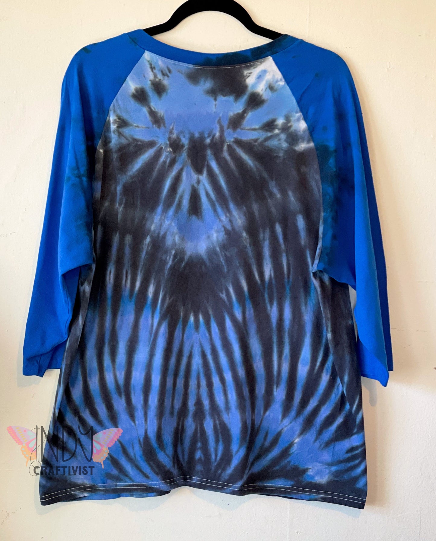 Extra Large 3/4 Length Sleeve Tie Dye T-shirt
