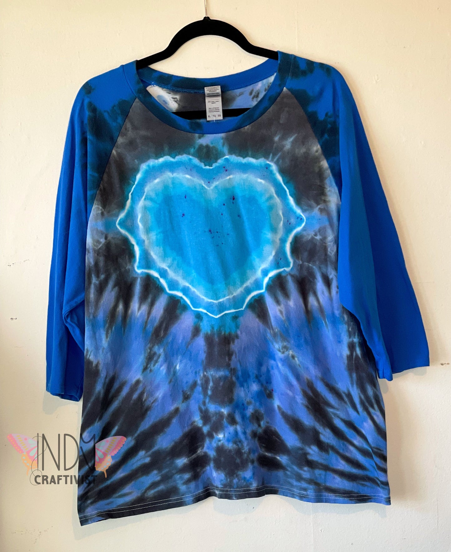 Extra Large 3/4 Length Sleeve Tie Dye T-shirt