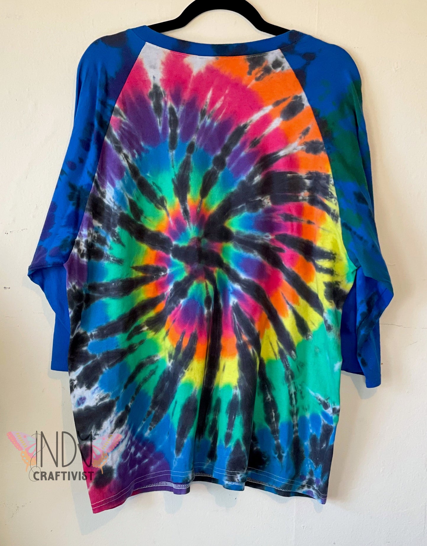 Extra Large 3/4 Length Sleeve Tie Dye T-shirt