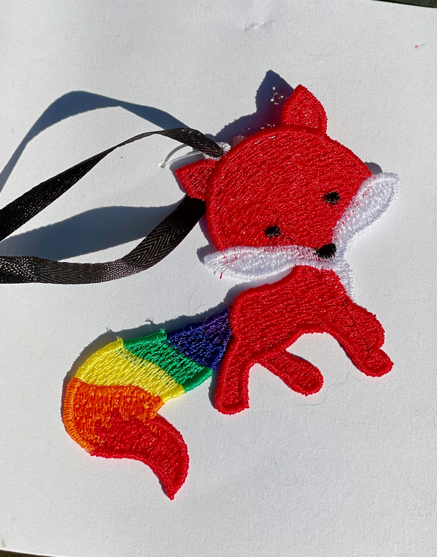 Freestanding Lace Rainbow Animals