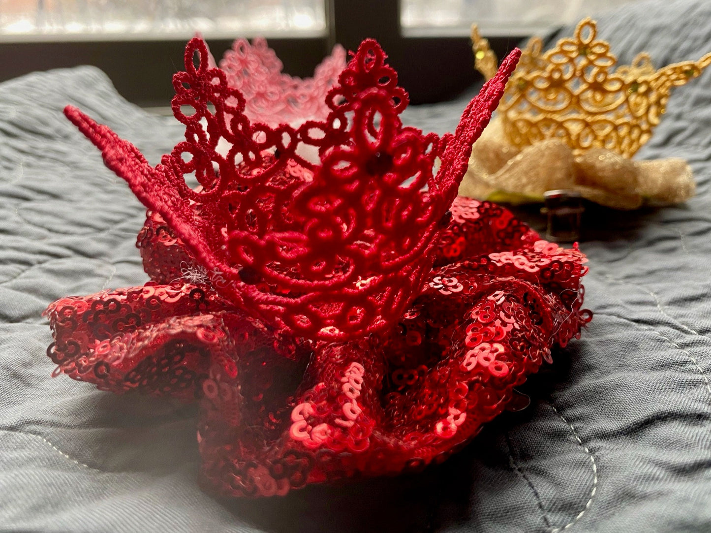 Made-to-Order Freestanding Lace Beautiful Machine Embroidered Crown Barrette