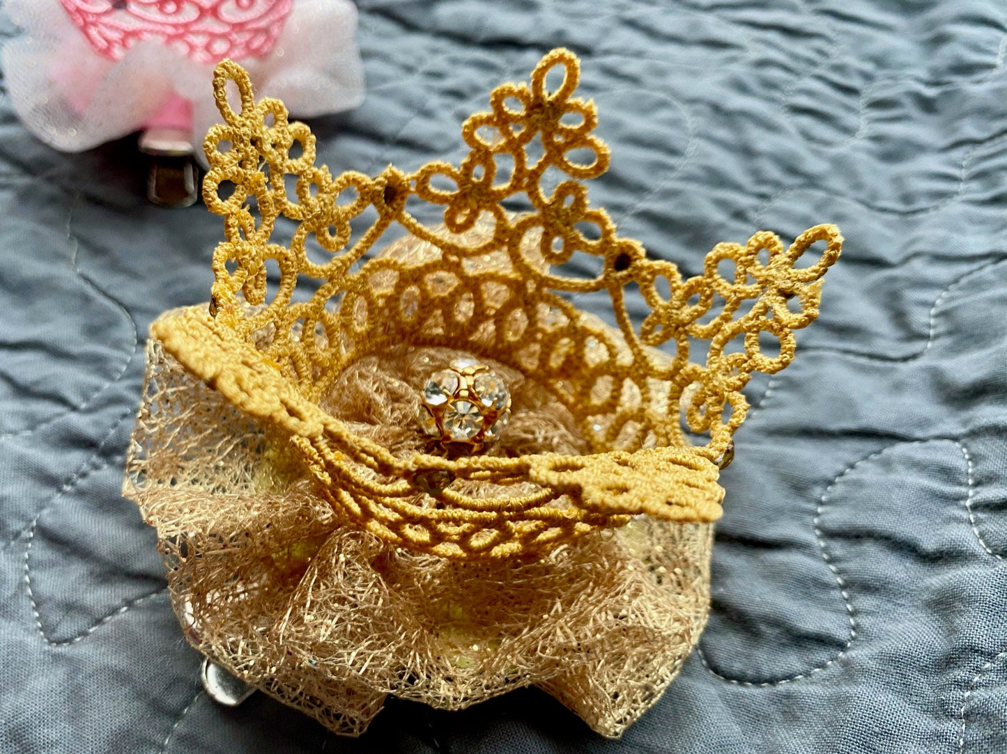 Made-to-Order Freestanding Lace Beautiful Machine Embroidered Crown Barrette
